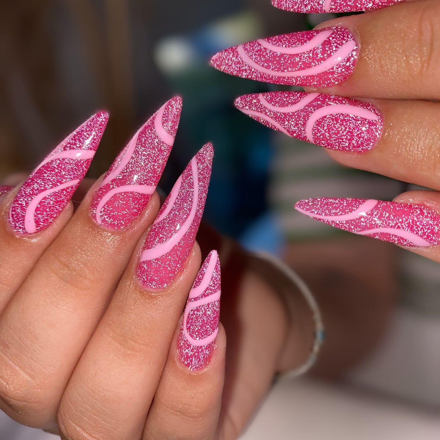 American Gel X Pose